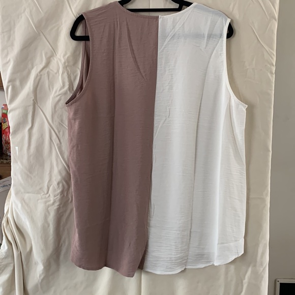 V-neck color block tank in light brown and cream. Lightweight, new in bag - Picture 3 of 6